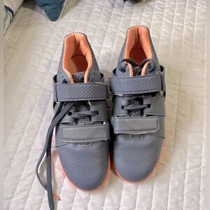 Weight Lifting Shoes - like new